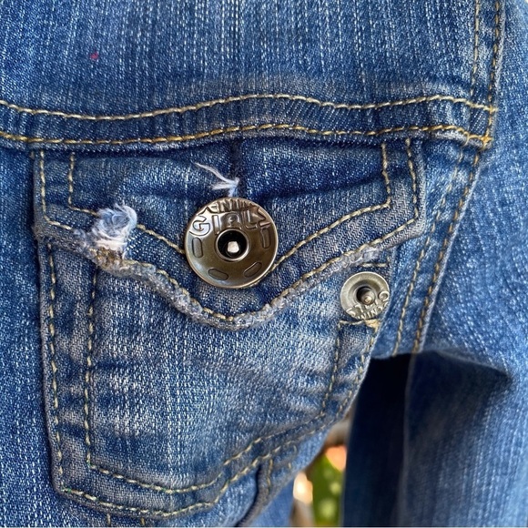 Zara super cute denim jean jacket. - Picture 8 of 8